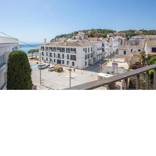 Apartment - 3 Bedrooms with WiFi and Sea views young people group not allowed - 04786