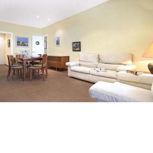 Apartment - 3 Bedrooms young people group not allowed - 04673