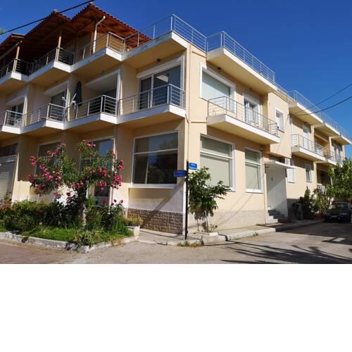 Apartment 10 meters from the sea