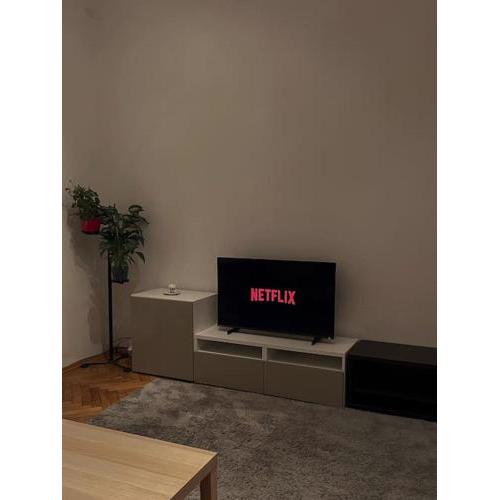 Apartment 1080