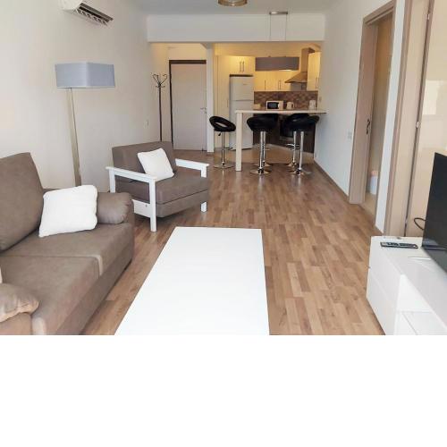 Apartment 32 Center Point
