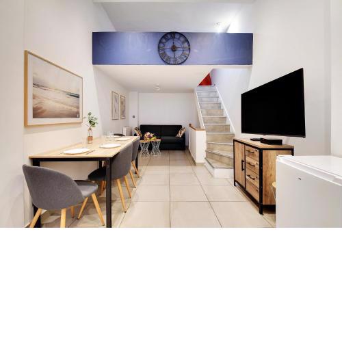Apartment 4P - François Mitterrand Library