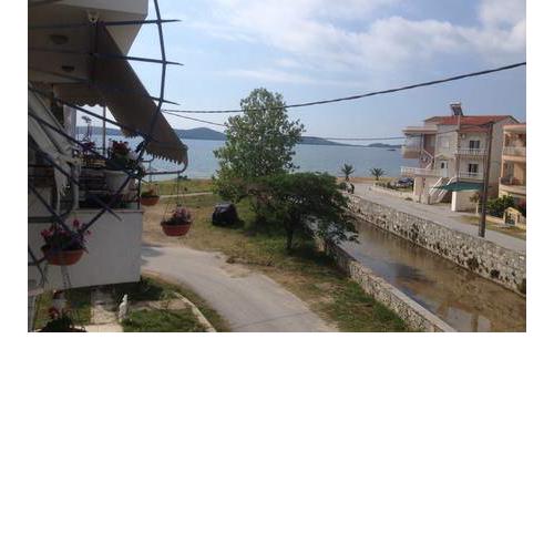 apartment 50m. from the sea.