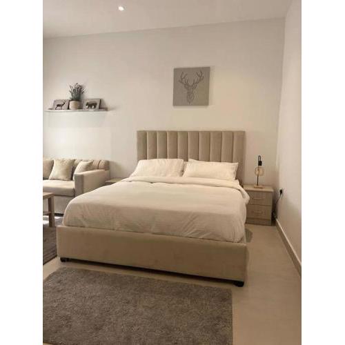 Apartment 8 with Love