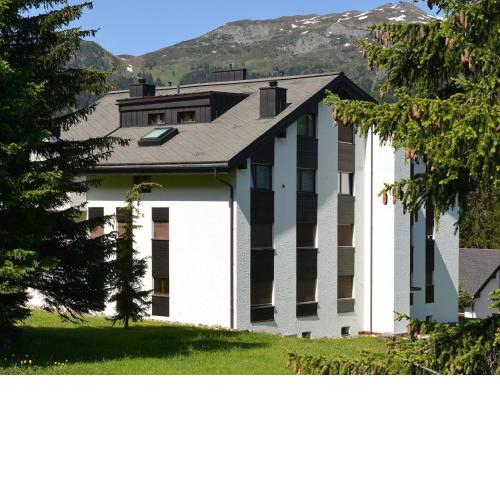Apartment Al Prada 3-1-a by Interhome