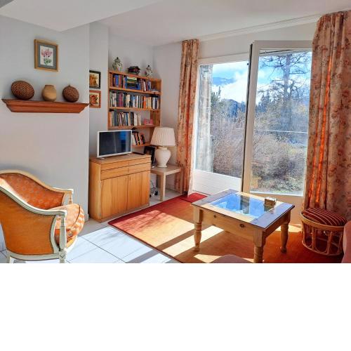 Apartment Alpes et Lac 2 by Interhome