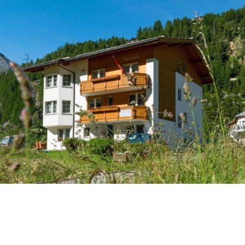 Apartment Amaryllis by Interhome