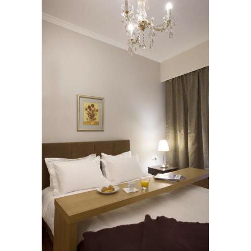 Apartment at Koukaki, 150m from the metro
