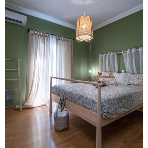 Apartment at the foothills of Acropolis