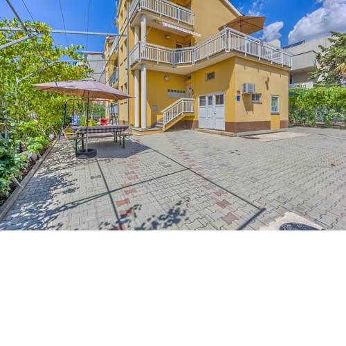 Apartment Banovski Dvori