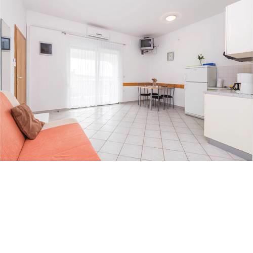 Apartment Barbat-Rab with Sea View V