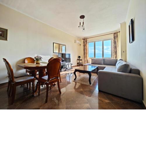 Apartment by promenade