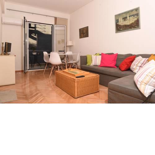 Apartment by the sea & the city