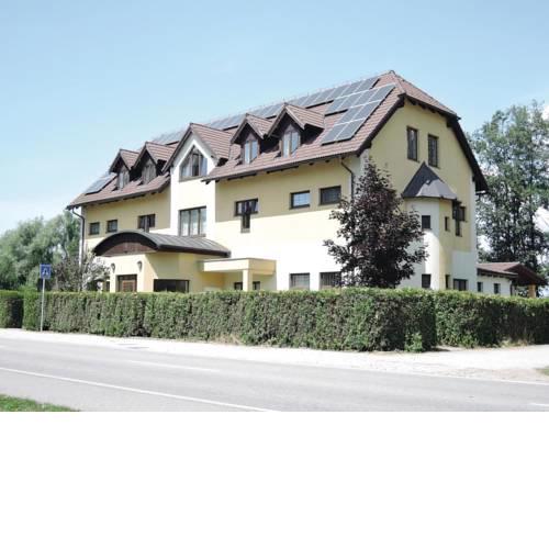 Apartment Cerna v Posumavi with lake View I