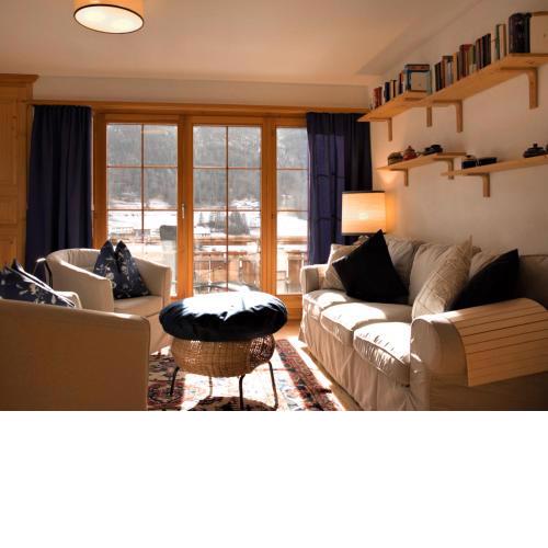 Apartment Chesa Arpschellas - Reis by Interhome