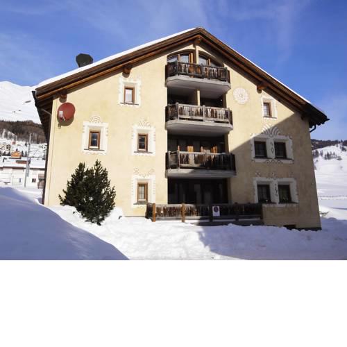 Apartment Chesa Mezzaun