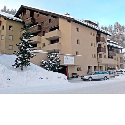 Apartment Chesa Munteratsch 311