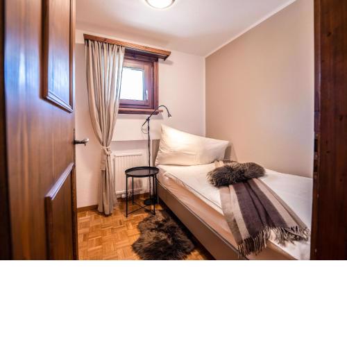Apartment Chesa Palüdin 8 - Celerina by Interhome