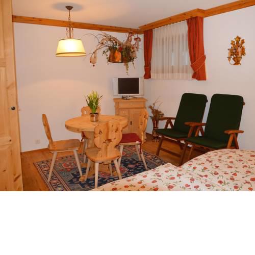 Apartment Chesa Sur Puoz E8