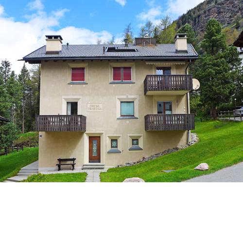 Apartment Chesa Travogl
