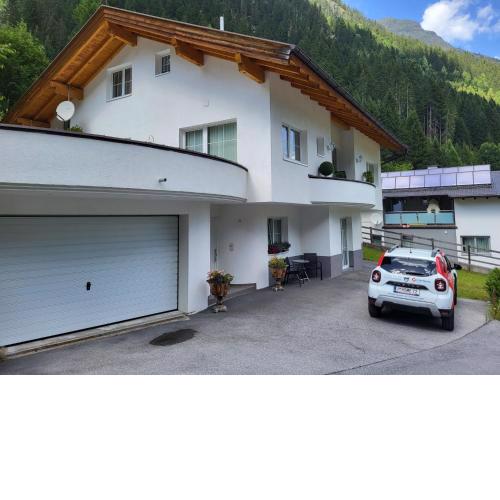 Apartment Christians Hamat by Interhome