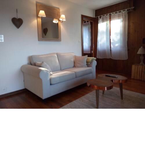 Apartment Domino B-17