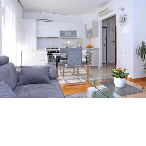 Apartment Dona