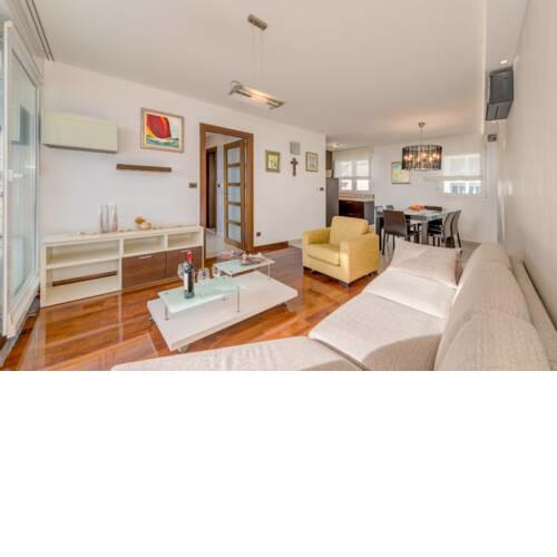 Apartment Dysania - Three-Bedroom Apartment with Terrace