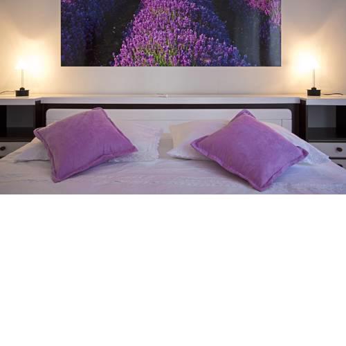 Apartment Eleven