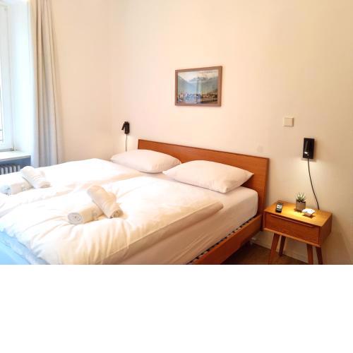 Apartment Emilie with parking historic city center