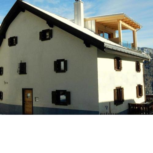 Apartment Ferienhaus Tgioc by Interhome
