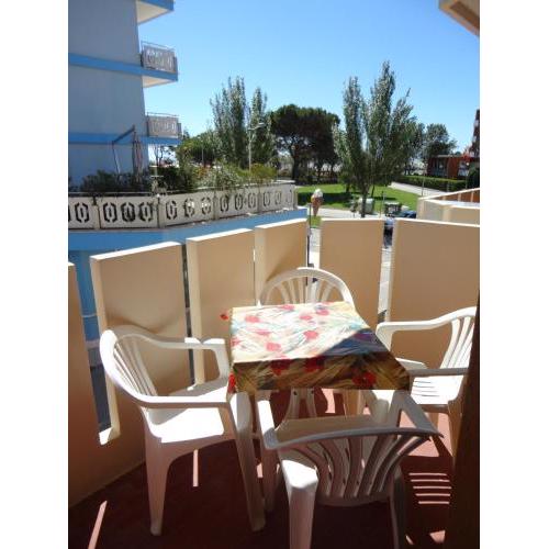 Apartment for 4 people with terrace A C