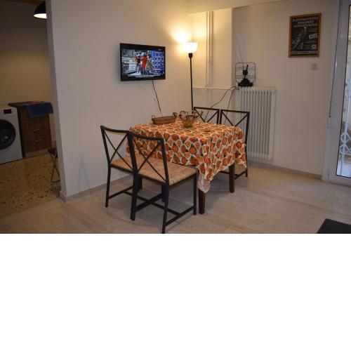 Apartment for Six in Athens