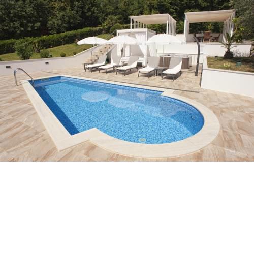 Apartment Garden with the swimming pool