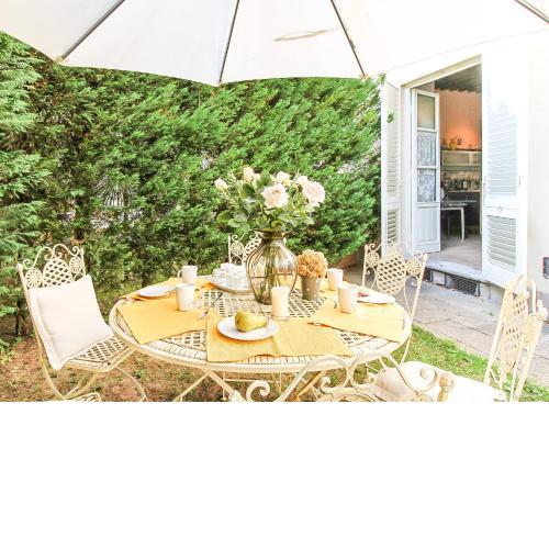 Apartment Guinigi with Private Courtyard