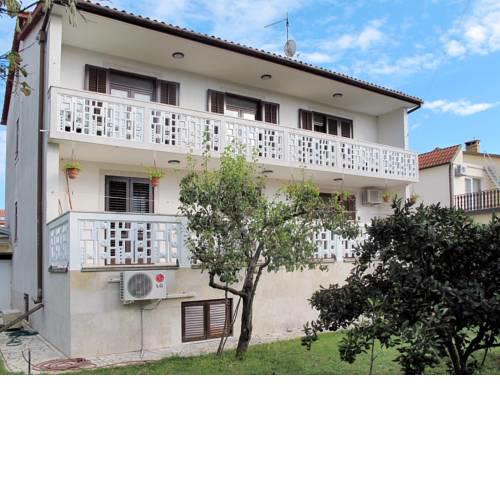 Apartment Haus Dragica (PUL302)