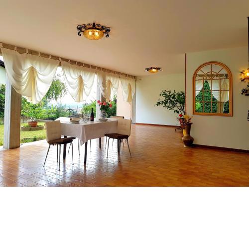 Apartment Home Boutique in Verona - Valpolicella with Big Terrace and Garden Balcony and Garage - Hide in Hedonism