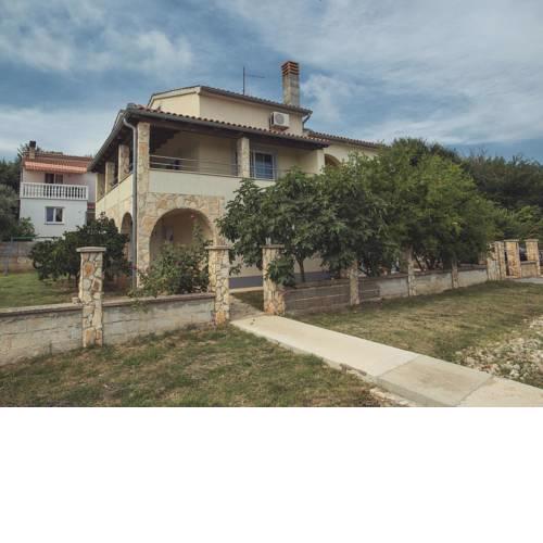 Apartment HOUSE CLARINI