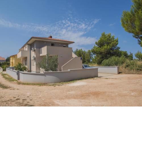 Apartment HOUSE DUNDO