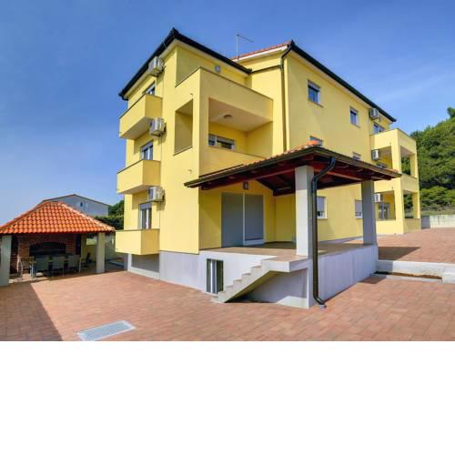 Apartment House Kralj