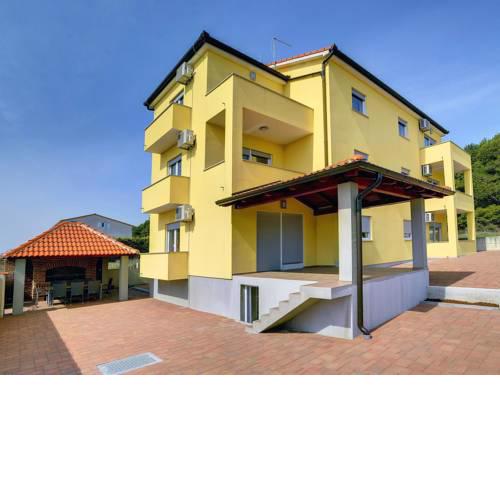 Apartment House Kralj