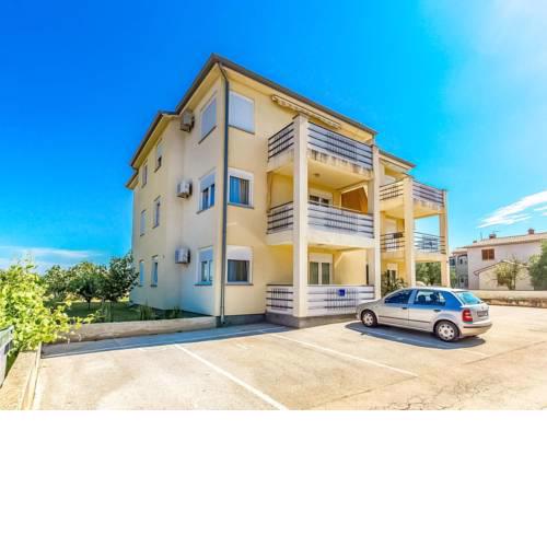 Apartment House Valbandon