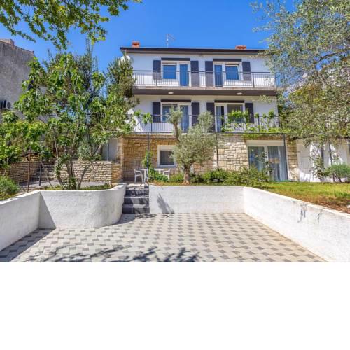 Apartment House Vico