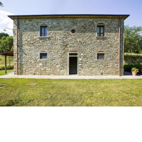 Apartment in a modern holiday home with swimming pool in Anghiari