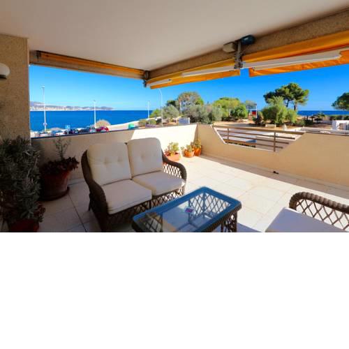 Apartment in Calpe with 3 bedrooms and 2 bathrooms.