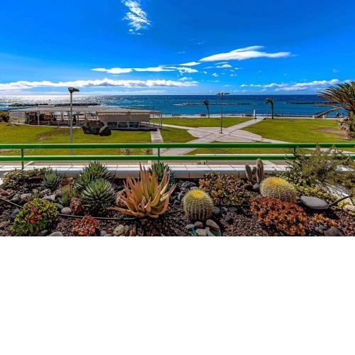 Apartment in complex Altamira with ocean view