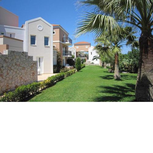 Apartment in Gerani near the sea route