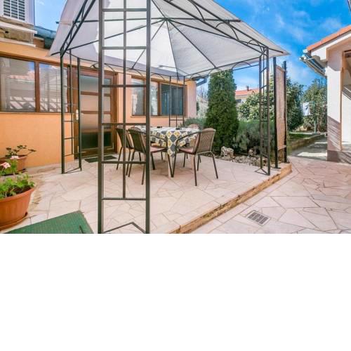 Apartment in Medulin with terrace, air conditioning, WiFi (3537-2)