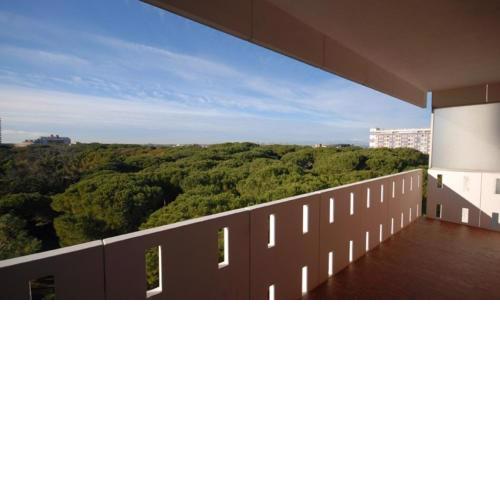 Apartment in Nice Residence with Terrace and Sea View