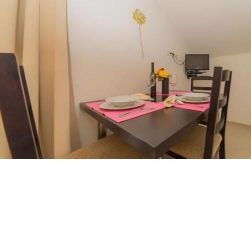 Apartment in Pakoštane with sea view, terrace, air conditioning, Wi-Fi (3548-2)